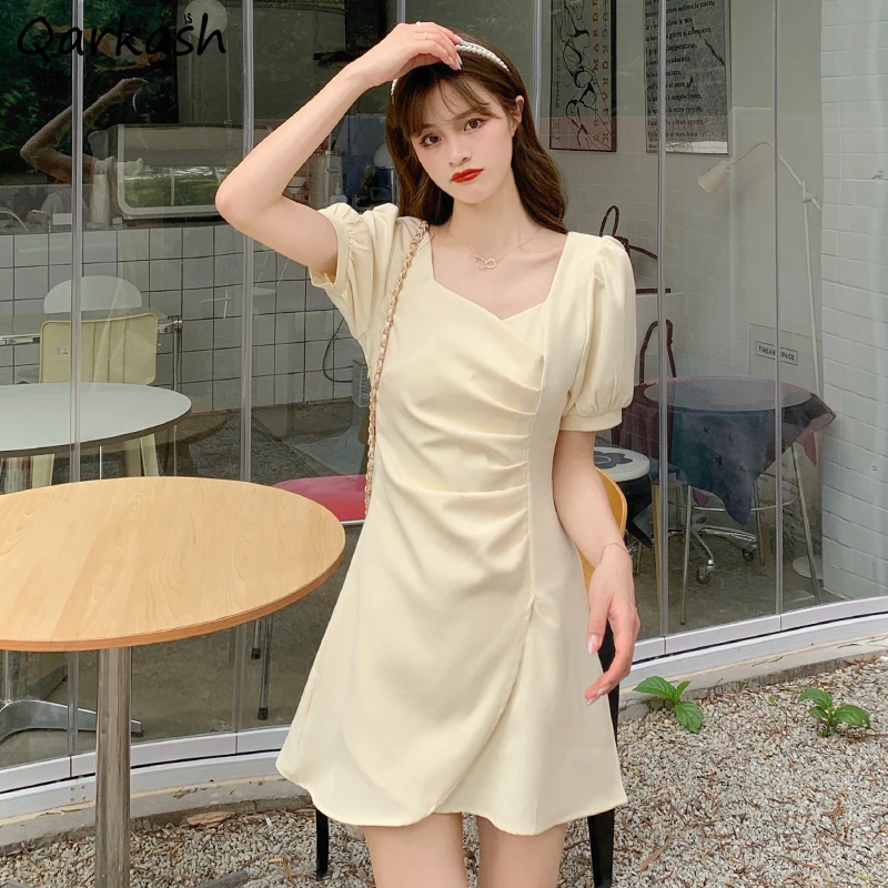 Women Short Puff Sleeve Dress Solid Folds Square Collar Asymmetrical Hem Vintage High Quality Female Elegant Korean Style Retro
Women Short Puff Sleeve Dress Solid Folds Square Collar Asymmetrical Hem Vintage High Quality Female Elegant Korean Style Retro