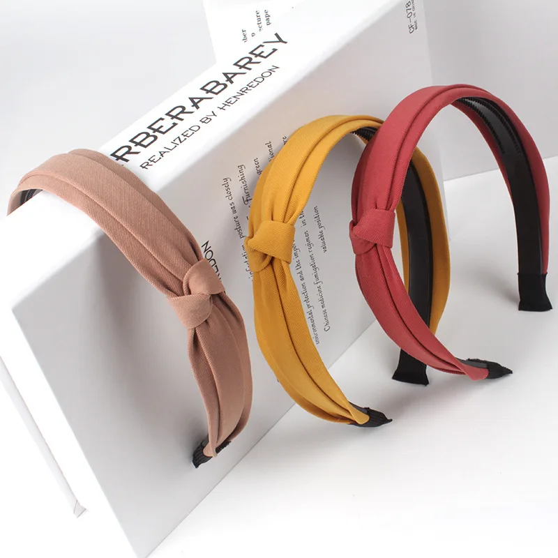 Korean New High-grade Knot Twist Knot Bow Thin Edge With Teeth Non Slip Pure Color Cloth Art Double Side Send Hoop Female
Korean New High-grade Knot Twist Knot Bow Thin Edge With Teeth Non Slip Pure Color Cloth Art Double Side Send Hoop Female