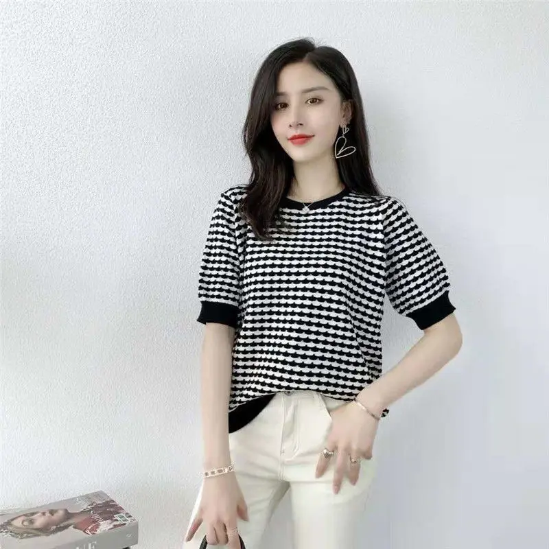 Ice silk short sleeve jacket women thin 2021 spring and summer new plaid slim contrast round neck knitted bottoming shirt
Ice silk short sleeve jacket women thin 2021 spring and summer new plaid slim contrast round neck knitted bottoming shirt