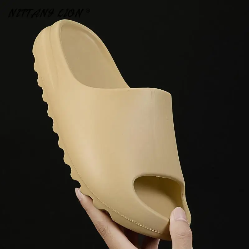 2021 NittanyLion Mannen Zomer Slides Ademende Koele Strand Slippers Vis Mond Slippers Mannen Sandalen Lichtgewicht Bone Wit Plus
2021 NittanyLion Mannen Zomer Slides Ademende Koele Strand Slippers Vis Mond Slippers Mannen Sandalen Lichtgewicht Bone Wit Plus