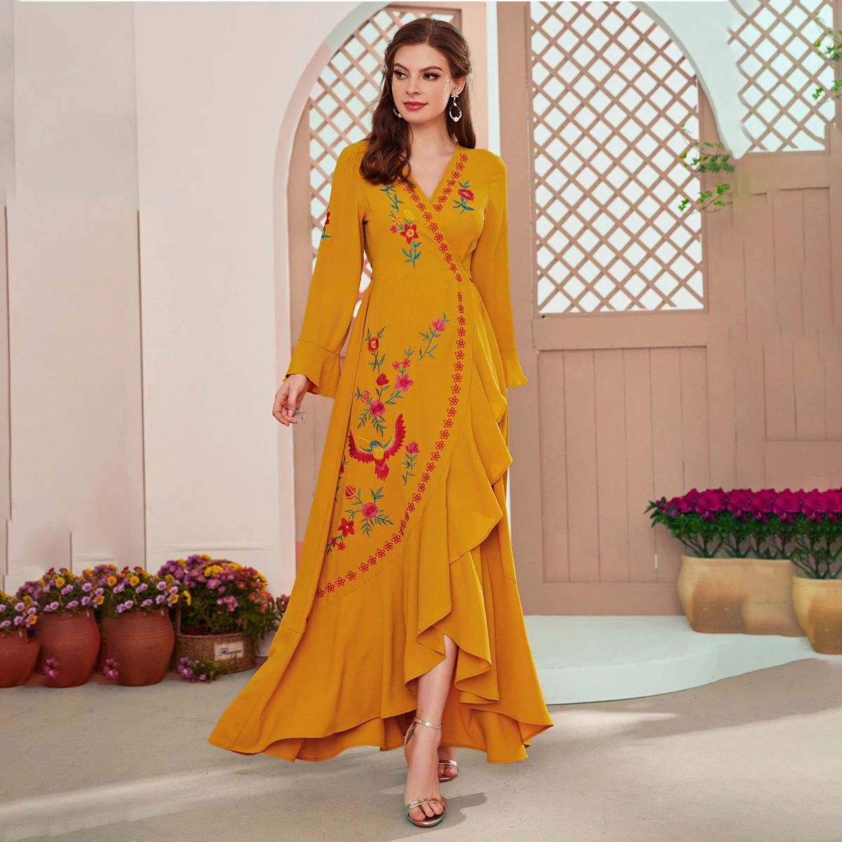 Muslim dress Fashion Floral long-sleeved fashion ruffled embroidery slit bohemian lace-up waist long skirt Abaya Dubai Dresses
Muslim dress Fashion Floral long-sleeved fashion ruffled embroidery slit bohemian lace-up waist long skirt Abaya Dubai Dresses