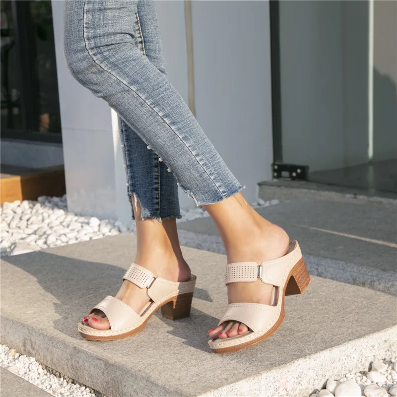 Сандалии женские замшевые на платформе, босоножки на танкетке, высокий толстый каблук, модные тапочки, универсальные Индивидуальные
Сандалии женские замшевые на платформе, босоножки на танкетке, высокий толстый каблук, модные тапочки, универсальные Индивидуальные