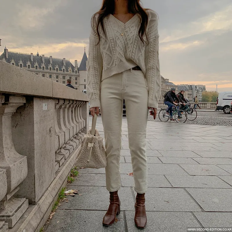 NEW Women Sweater Pullover Female Knitting Overszie Sweaters Long Sleeve Girls Tops Loose Elegant Knitted Outerwear Thick Sexy
NEW Women Sweater Pullover Female Knitting Overszie Sweaters Long Sleeve Girls Tops Loose Elegant Knitted Outerwear Thick Sexy