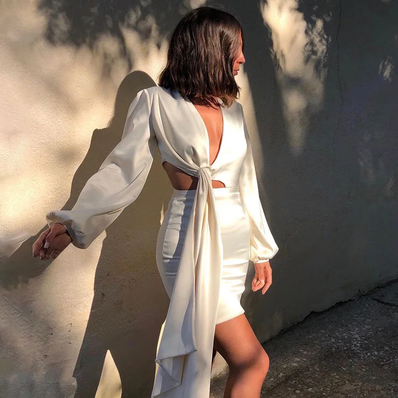 Spring New Satin Sexy V-Neck Party Dresses Long-Sleeve Bandage Hollow Out Mini Bodycon Dress Women Elegant Club 2022
Spring New Satin Sexy V-Neck Party Dresses Long-Sleeve Bandage Hollow Out Mini Bodycon Dress Women Elegant Club 2022