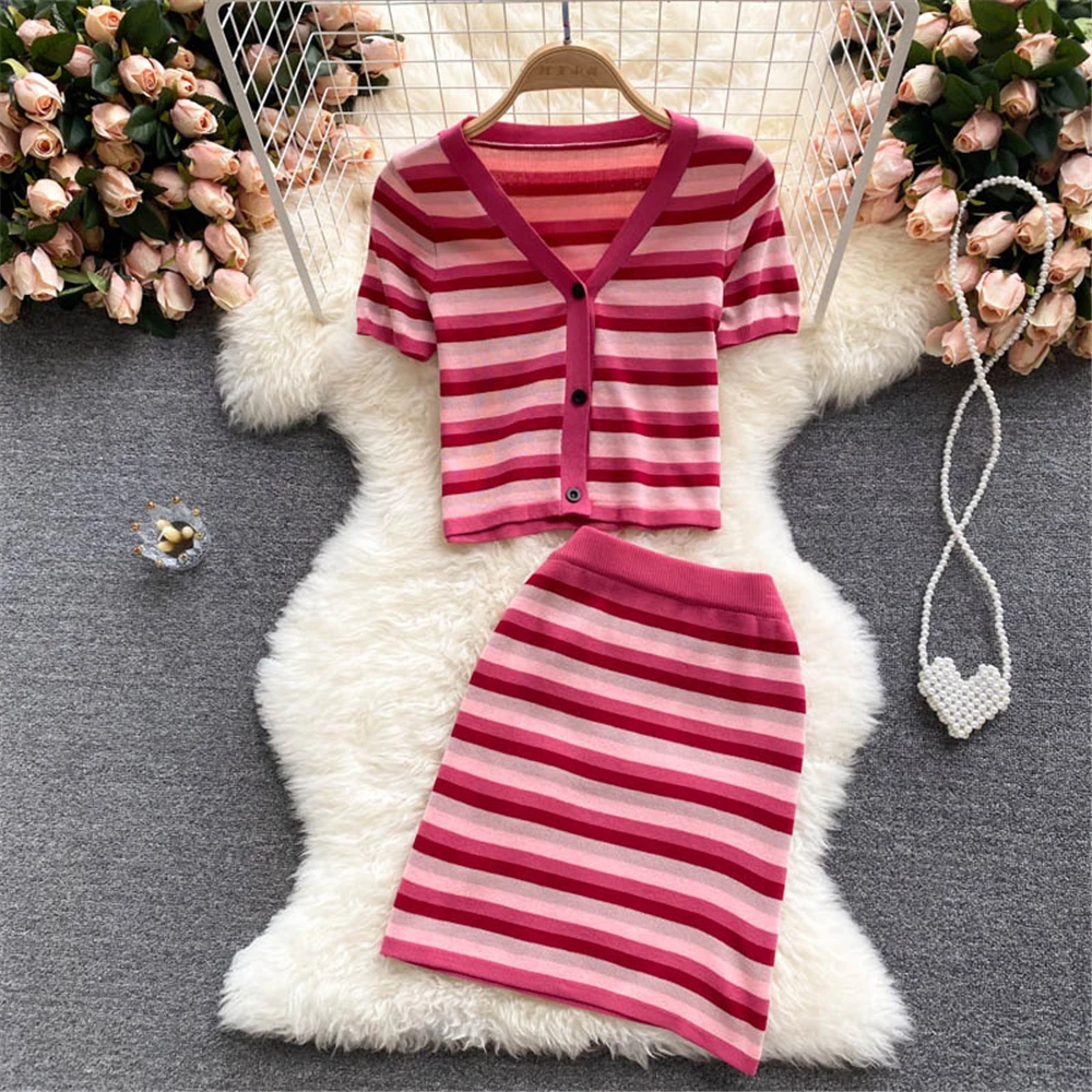 Y2K Summer Striped Skirt Suits Retro Streetwear Women Cardigan Top Skirt Sets Fashion Knitted High Waist Outfits Female Clothing
Y2K Summer Striped Skirt Suits Retro Streetwear Women Cardigan Top Skirt Sets Fashion Knitted High Waist Outfits Female Clothing