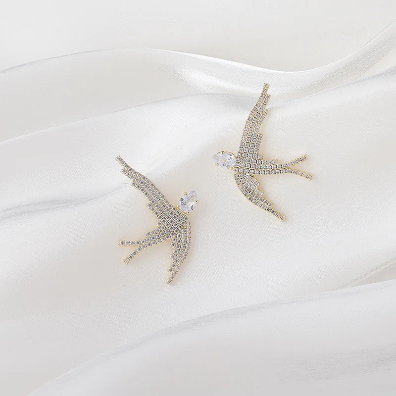 Minar Korean Bling Bling Fashion Rhinestone Silver Color Swallow Dangle Earrings for Women Exaggerated Party Earrings Jewelry
Minar Korean Bling Bling Fashion Rhinestone Silver Color Swallow Dangle Earrings for Women Exaggerated Party Earrings Jewelry
