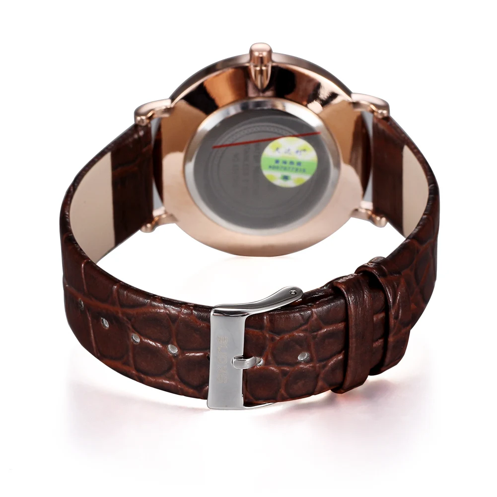 2020 men and women brand new luxuryfashion simple style watchquartz leather watch couple gift relogio feminino relogio masculino
2020 men and women brand new luxuryfashion simple style watchquartz leather watch couple gift relogio feminino relogio masculino