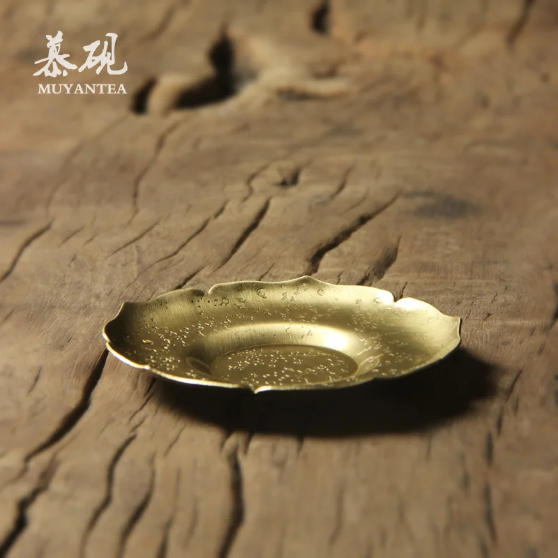 Подставка pure ручной работы, фотоэлемент, устойчивый изолированный держатель для чайной чашки, бытовые латунные аксессуары чашка с лотосом
Подставка pure ручной работы, фотоэлемент, устойчивый изолированный держатель для чайной чашки, бытовые латунные аксессуары чашка с лотосом