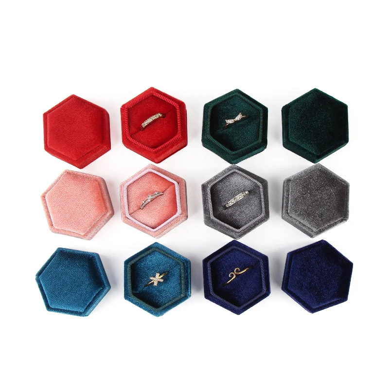 10Pcs Hexagonal Velvet Ring Box Storage Wedding Favours Jewlery Engagement Gift Elegant Retro Packaging Display Wholesale
10Pcs Hexagonal Velvet Ring Box Storage Wedding Favours Jewlery Engagement Gift Elegant Retro Packaging Display Wholesale
