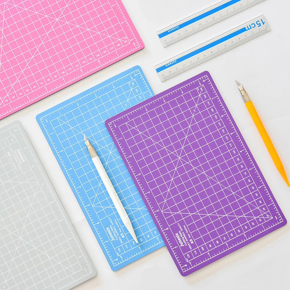 A5 Cutting Hand count art pen Pad Set Engraving Pen Aluminum Ruler Rotary Cutting Mat Three Piece Set Self Healing
A5 Cutting Hand count art pen Pad Set Engraving Pen Aluminum Ruler Rotary Cutting Mat Three Piece Set Self Healing