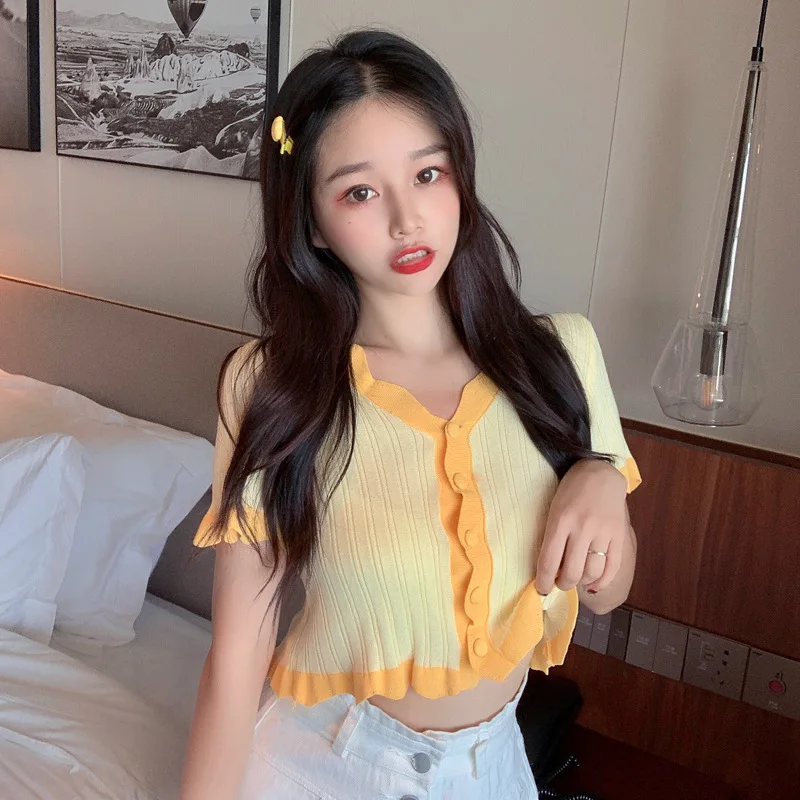 Summer V-Neck Ladies Korean Version Of Thin Small Fragrant Wind Sweater Women Short-Sleeved Shirt 2021
Summer V-Neck Ladies Korean Version Of Thin Small Fragrant Wind Sweater Women Short-Sleeved Shirt 2021