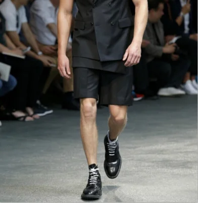 Новая летняя Молодежная Корейская версия личности свободного кроя, мужские шорты 
Новая летняя Молодежная Корейская версия личности свободного кроя, мужские шорты