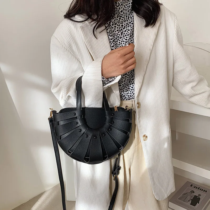 OLSITTI Solid Color Leather Shoulder Bags for Women 2021 Ladies Retro Messenger Bag High Quality PU Luxury Handbag Sac A Main
OLSITTI Solid Color Leather Shoulder Bags for Women 2021 Ladies Retro Messenger Bag High Quality PU Luxury Handbag Sac A Main