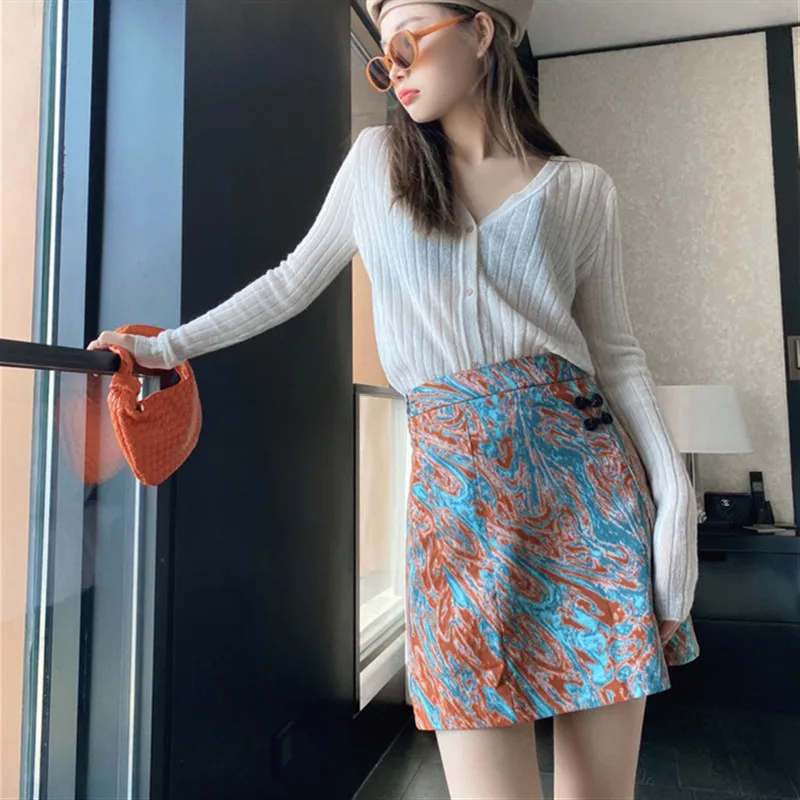 POUNGDUDU 2021 Summer Women's Skirt For Girls Mini Skirt Ladies Hippie Vintage Printing Pattern Female High-Waist Sexy All Match 
POUNGDUDU 2021 Summer Women's Skirt For Girls Mini Skirt Ladies Hippie Vintage Printing Pattern Female High-Waist Sexy All Match