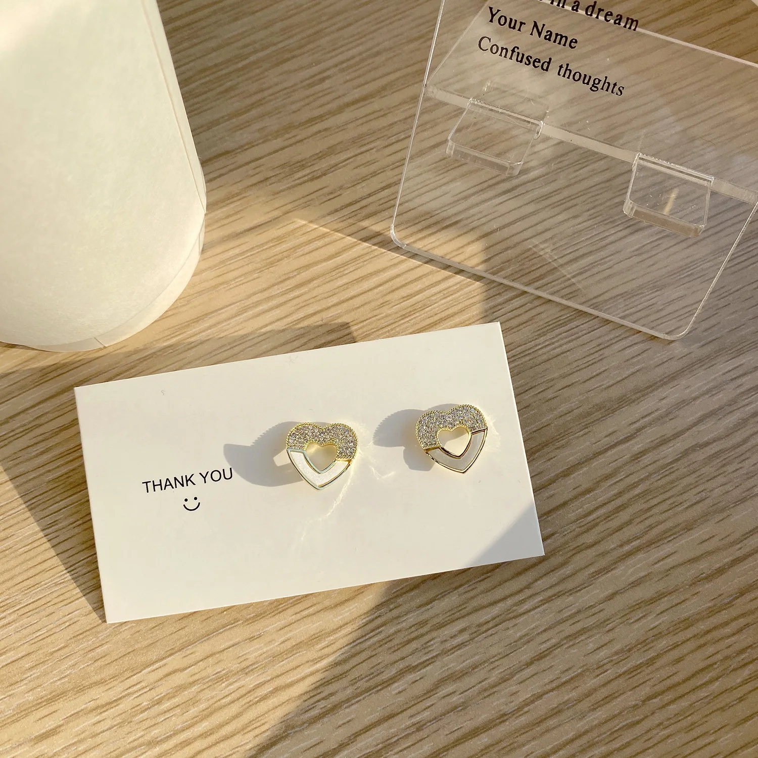 Cute Love Heart 14K Gold Stud Earrings with Bling Zircon Stone for Women Fashion Jewelry Korean Earrings 2021
Cute Love Heart 14K Gold Stud Earrings with Bling Zircon Stone for Women Fashion Jewelry Korean Earrings 2021