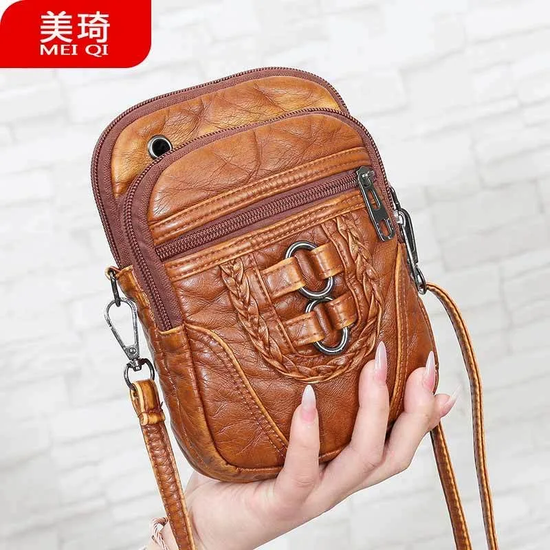 High Quality New Fashion Leather versatile multi-layer shoulder messenger bag mini mobile phone bag 
High Quality New Fashion Leather versatile multi-layer shoulder messenger bag mini mobile phone bag