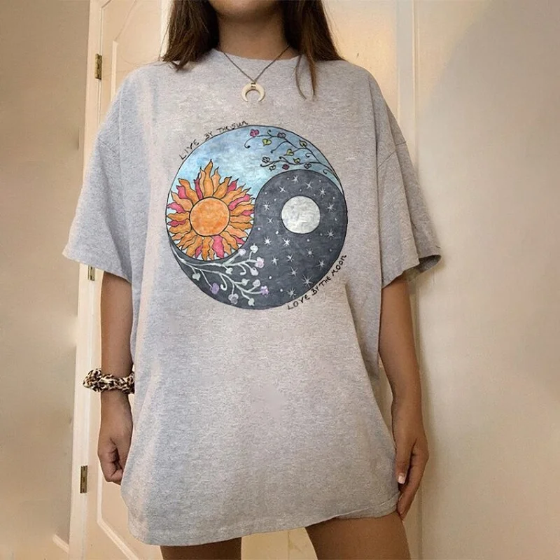 2021 Summer Gray Graphic T Shirts Women Vintage Harajuku Oversized Loose Streetwear Casual O Neck Short Sleeve Fashion Clothes
2021 Summer Gray Graphic T Shirts Women Vintage Harajuku Oversized Loose Streetwear Casual O Neck Short Sleeve Fashion Clothes