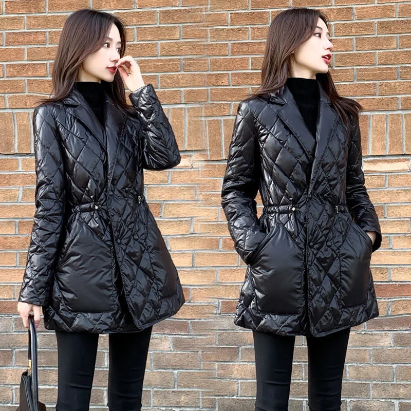 New women's winter self-cultivation waist was thinner mid-length padded jacket women's bright black suit collar padded jacket
New women's winter self-cultivation waist was thinner mid-length padded jacket women's bright black suit collar padded jacket
