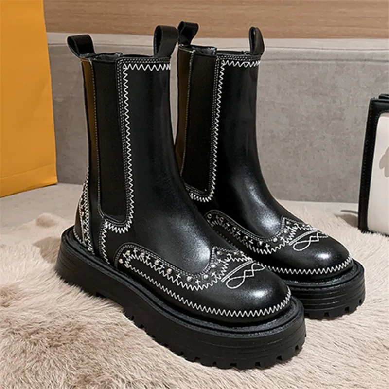 Autumn Winter Thick-soled Women's Boots British Style Chelsea Boots Female Genuine Leather Embroidery Thread Ladies Short Boots
Autumn Winter Thick-soled Women's Boots British Style Chelsea Boots Female Genuine Leather Embroidery Thread Ladies Short Boots