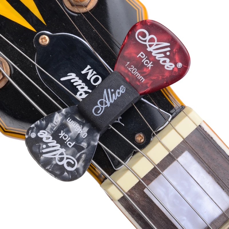 50 PcsAlice Wholesale Guitar Picks Holder Black Rubber Palhetas Plectrums Fix on Headstock for Guitar Bass Ukelele
50 PcsAlice Wholesale Guitar Picks Holder Black Rubber Palhetas Plectrums Fix on Headstock for Guitar Bass Ukelele