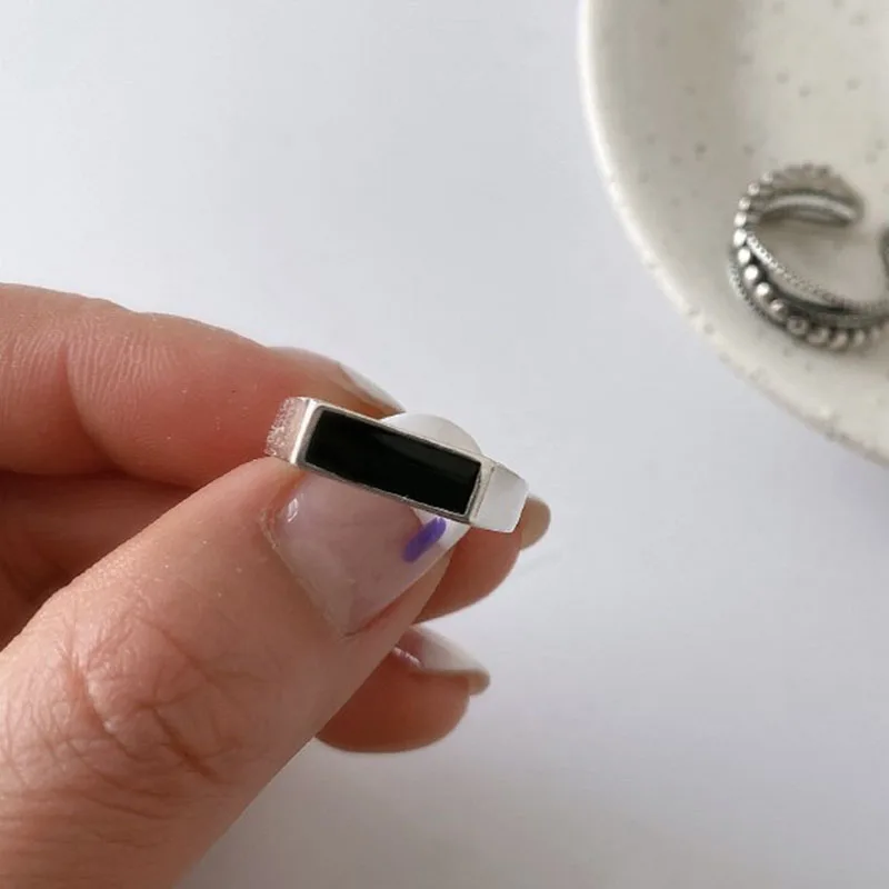 MEYRROYU 925 Sterling Silver 2021 New Fashion Simple Square Black Zircon Ring Retro Trend Party Jewelry Accessories Wholesale
MEYRROYU 925 Sterling Silver 2021 New Fashion Simple Square Black Zircon Ring Retro Trend Party Jewelry Accessories Wholesale
