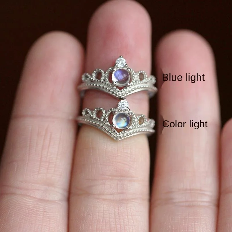 Original design crown moonstone opening adjustable ring blue color light retro light luxury noble charm lady silver jewelry
Original design crown moonstone opening adjustable ring blue color light retro light luxury noble charm lady silver jewelry