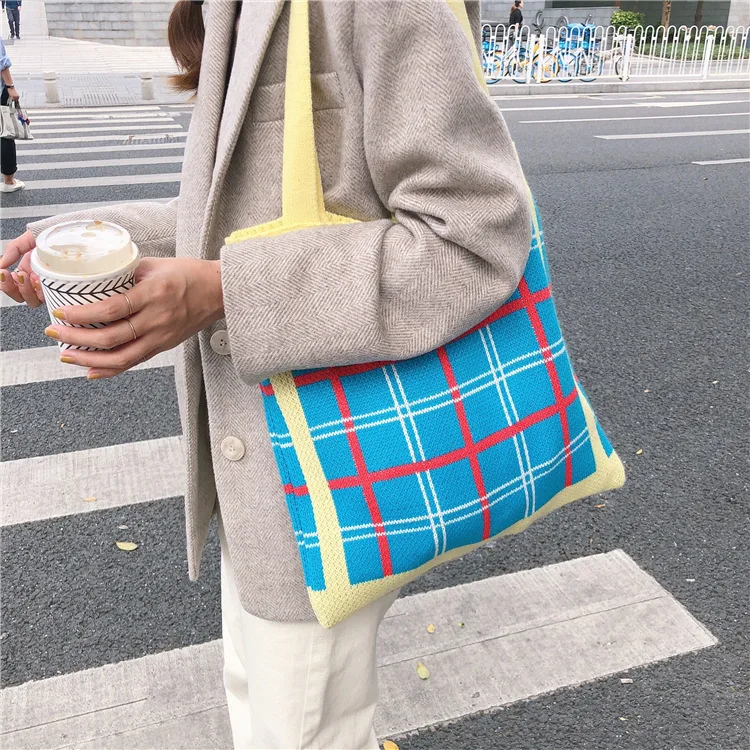 Fashion Contrast Color Women Handbags Knitting Plaid Ladies Shoulder Bags Large Capacity Female Designer Beach Bags Casual Tote
Fashion Contrast Color Women Handbags Knitting Plaid Ladies Shoulder Bags Large Capacity Female Designer Beach Bags Casual Tote