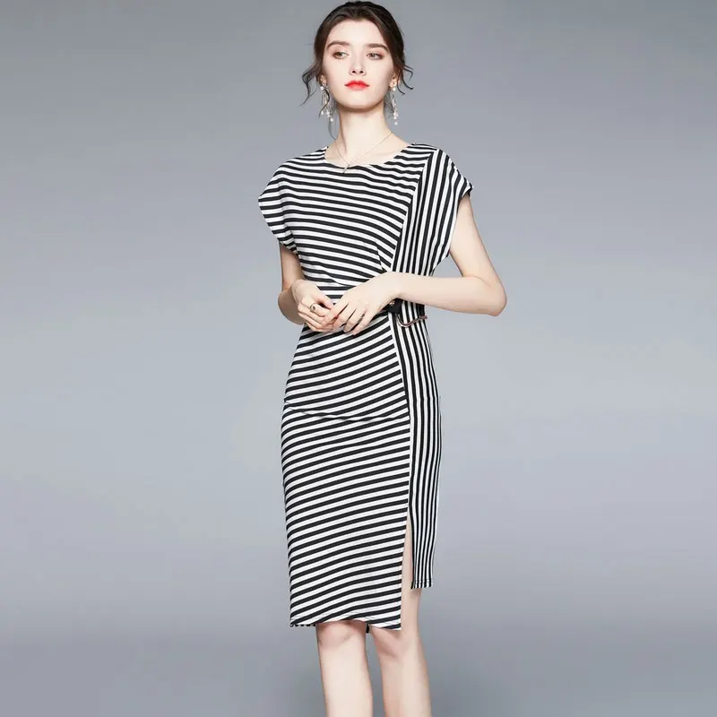 New Dress Women Summer 2021 Elegant Fashion OL Style O-Neck Short Sleeve Striped Patchwork A-Line Slim Dress
New Dress Women Summer 2021 Elegant Fashion OL Style O-Neck Short Sleeve Striped Patchwork A-Line Slim Dress