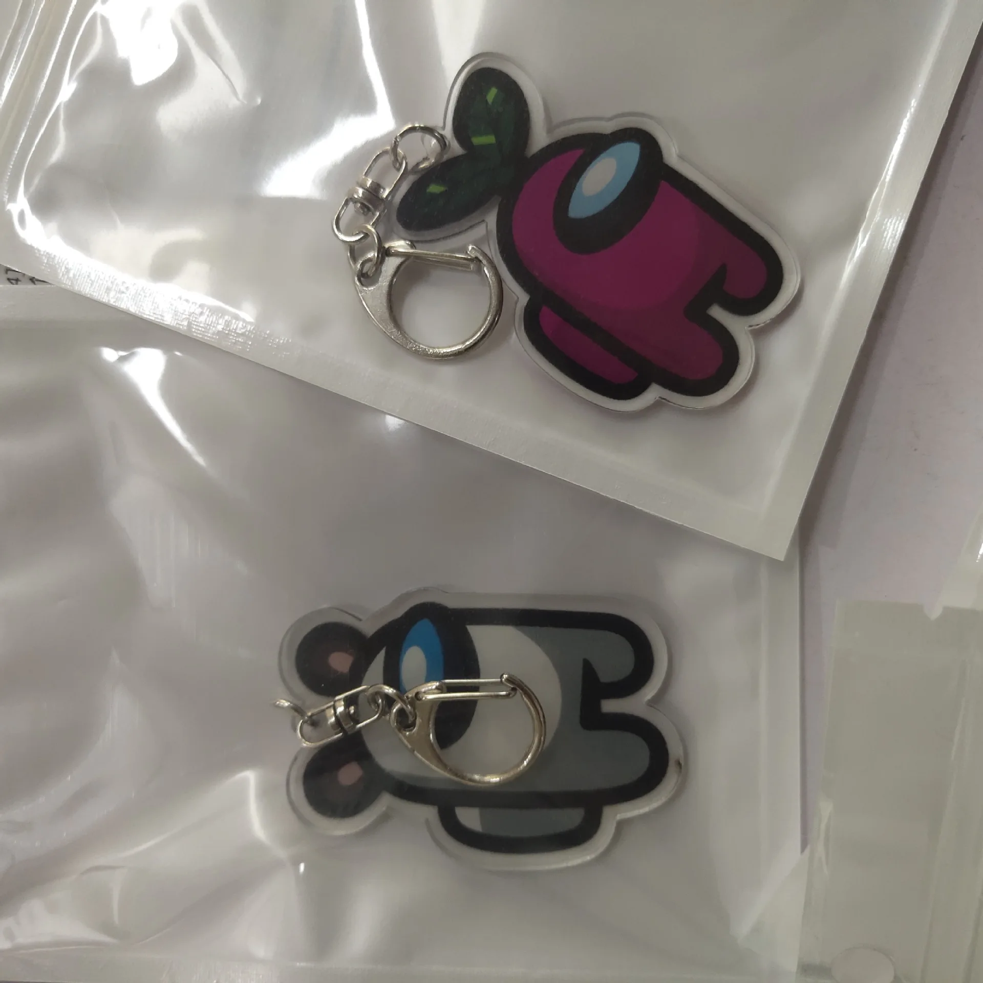 Games Among Us Keychain Acrylic Colourful Gift Keychains for Car Keys Decoration Accessories Keyring Hot New 
Games Among Us Keychain Acrylic Colourful Gift Keychains for Car Keys Decoration Accessories Keyring Hot New