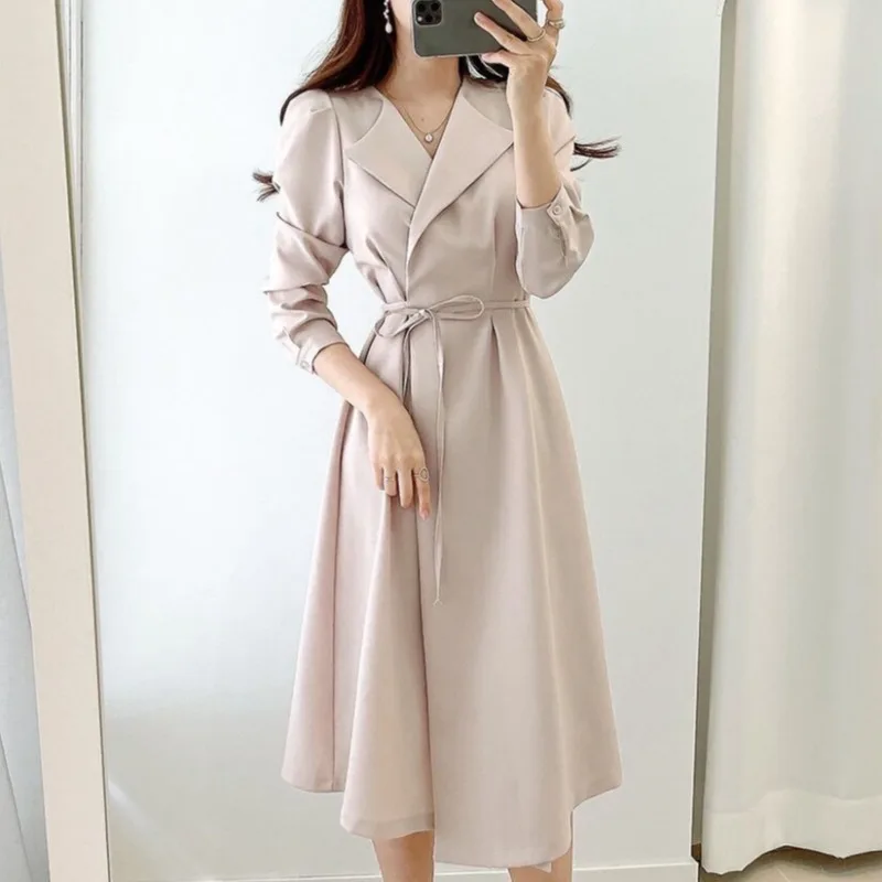 Autumn Korean Chic Dress Women Slim Waist Lace Up Notched Collar Long Sleeve Elegant Dresses Office Ladies Vestidos Robe Femme
Autumn Korean Chic Dress Women Slim Waist Lace Up Notched Collar Long Sleeve Elegant Dresses Office Ladies Vestidos Robe Femme