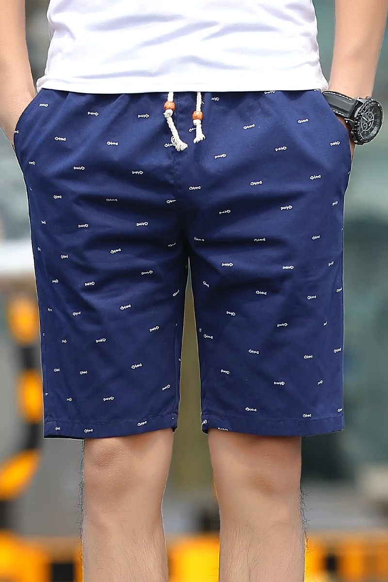 Men's cargo shorts 2021 summer Korean fashion thin casual popular logo summer wear 7 loose 5 points 
Men's cargo shorts 2021 summer Korean fashion thin casual popular logo summer wear 7 loose 5 points