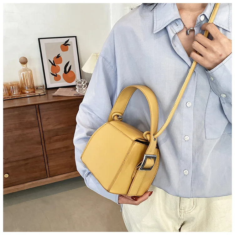 Новинка 2021, модная индивидуальная квадратная Дамская сумочка в стиле ретро, сумка-мессенджер, женская модная сумка через плечо
Новинка 2021, модная индивидуальная квадратная Дамская сумочка в стиле ретро, сумка-мессенджер, женская модная сумка через плечо