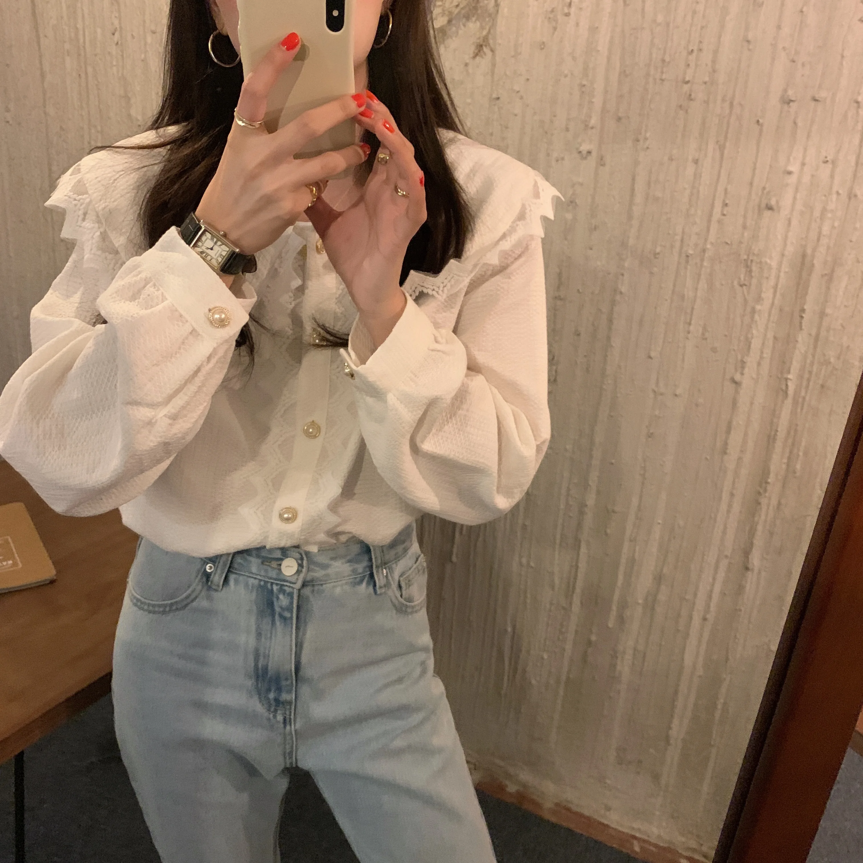 White Loose Sweet Peter Pan Collar Elegance 2021 Office Lady Blouse Women Chic New Shirts Lace Gentle Female Tops 
White Loose Sweet Peter Pan Collar Elegance 2021 Office Lady Blouse Women Chic New Shirts Lace Gentle Female Tops