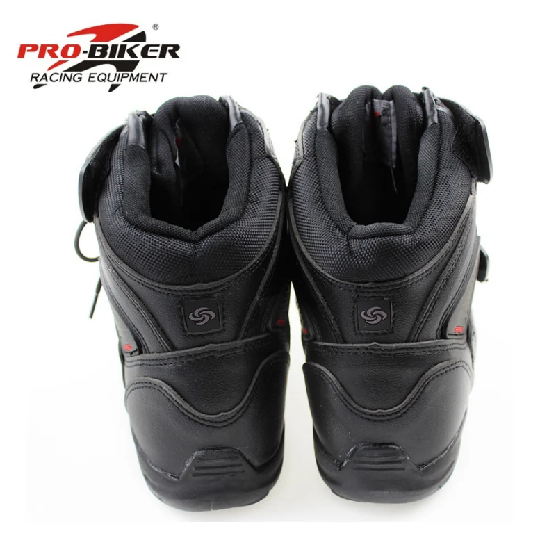 Professional motorcycle soft boots, driver's waterproof boots, men's motorcycle boots, motorcycle antiskid shoes
Professional motorcycle soft boots, driver's waterproof boots, men's motorcycle boots, motorcycle antiskid shoes
