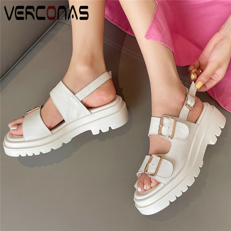 Босоножки VERCONAS женские из натуральной кожи, модные выразительные сандалии на платформе и толстом каблуке, с металлической пряжкой, гладиат...
Босоножки VERCONAS женские из натуральной кожи, модные выразительные сандалии на платформе и толстом каблуке, с металлической пряжкой, гладиат...