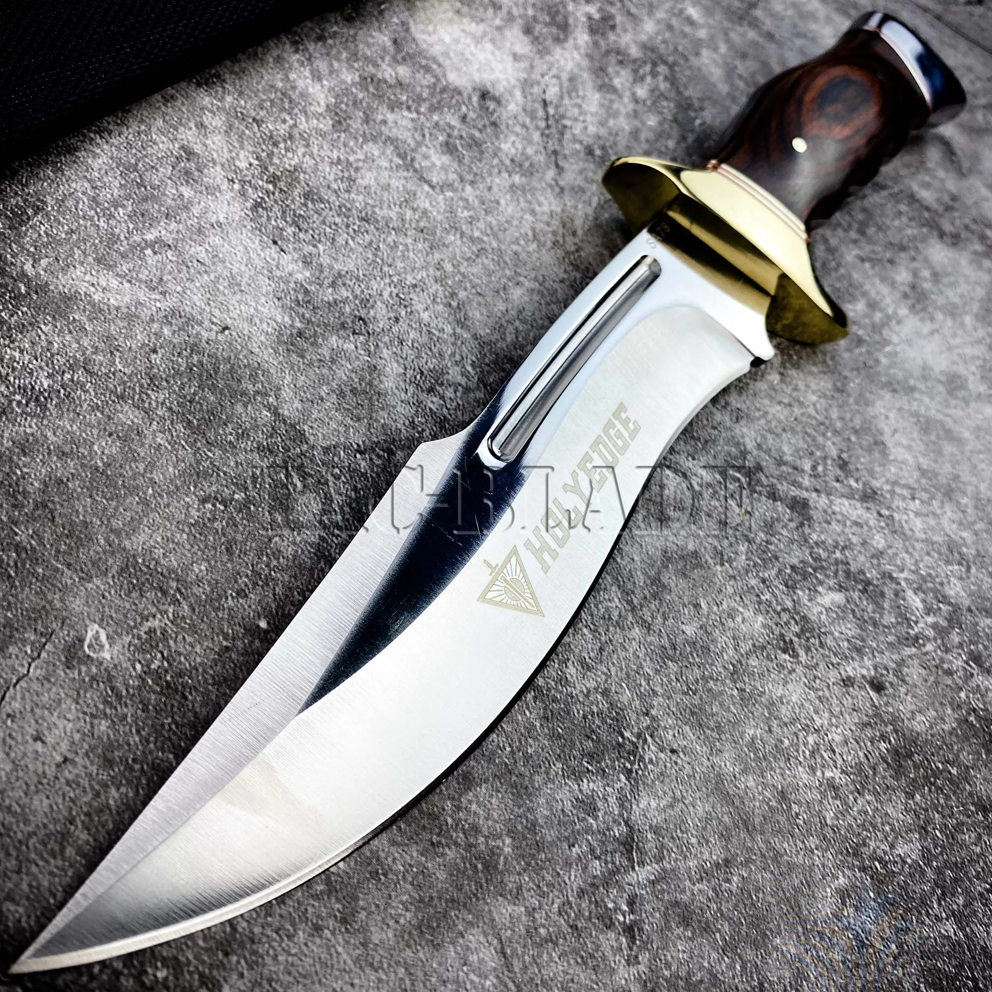Outdoor Hunting Survival Bowei Machete Camping Tactics Fixed Blade Wooden Handguards Reliable Machete with Nylon Sheat
Outdoor Hunting Survival Bowei Machete Camping Tactics Fixed Blade Wooden Handguards Reliable Machete with Nylon Sheat