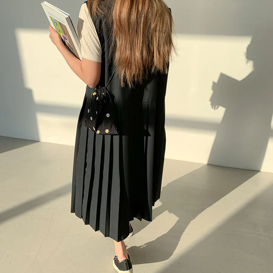 2021 New Summer Women Vintage Loose High Waist Slim Was Thin Elegant Sleeveless Folds Solid Color Maxi Dress
2021 New Summer Women Vintage Loose High Waist Slim Was Thin Elegant Sleeveless Folds Solid Color Maxi Dress