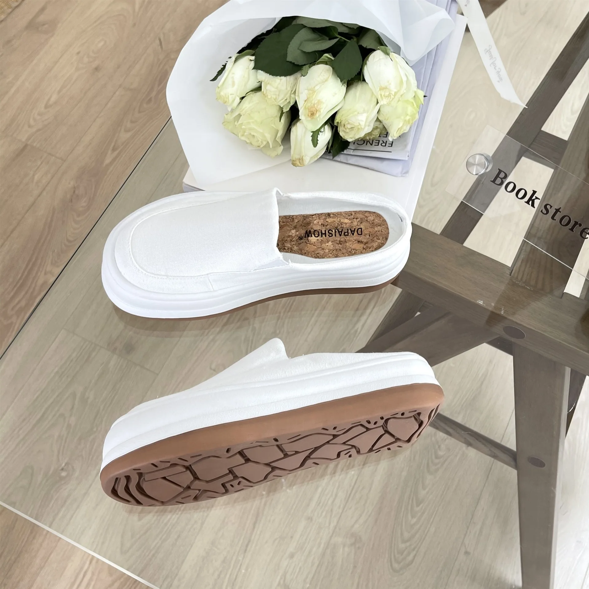 Low Slippers Women Summer Luxury Slides Female Shoes Loafers Cover Toe Platform Designer 2021 Flat Fabric Canvas Rubber Basic
Low Slippers Women Summer Luxury Slides Female Shoes Loafers Cover Toe Platform Designer 2021 Flat Fabric Canvas Rubber Basic