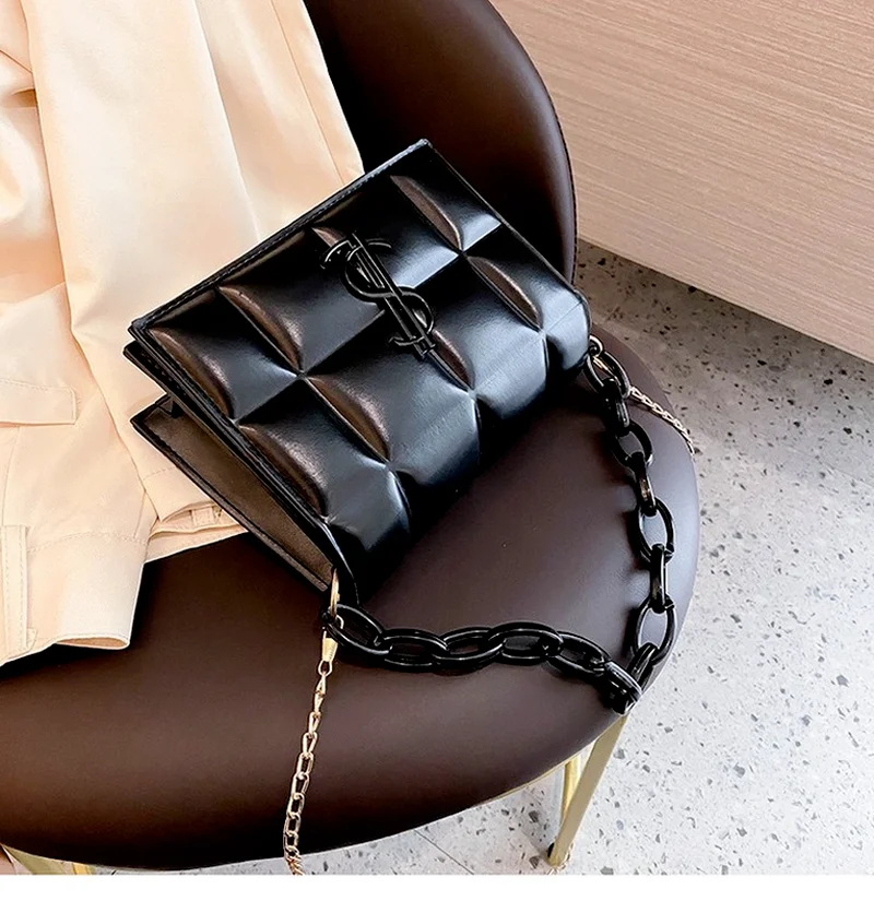 2021 new ladies fashion chain shoulder bag designer handbags pure color small square bag pu ladies square messenger bag
2021 new ladies fashion chain shoulder bag designer handbags pure color small square bag pu ladies square messenger bag