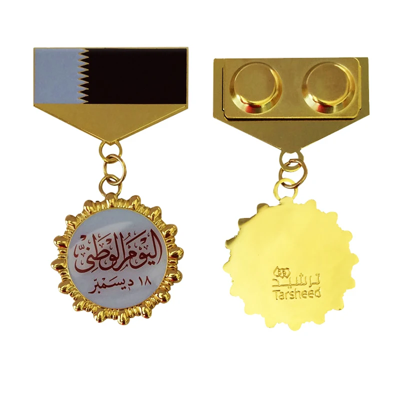 Door-to-door electroplated gold badge free design Epoxy enamel metal medal
Door-to-door electroplated gold badge free design Epoxy enamel metal medal