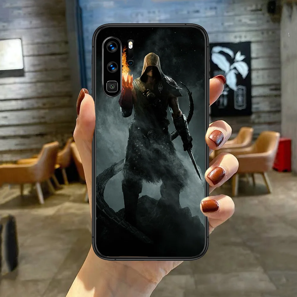 The Elder Scrolls V Skyrim Game Phone Case Cover For Huawei P Mate Smart 10 20 30 40 Lite Z 2019 Pro Black black Etui Painting
The Elder Scrolls V Skyrim Game Phone Case Cover For Huawei P Mate Smart 10 20 30 40 Lite Z 2019 Pro Black black Etui Painting