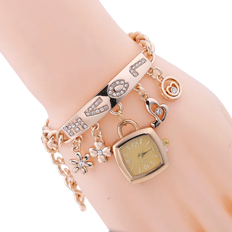 2022 New Fashion Ladies Watch Bracelet Watch Diamond LOVE Pendant Waterproof Stainless steel Watch For women Relogio Feminino
2022 New Fashion Ladies Watch Bracelet Watch Diamond LOVE Pendant Waterproof Stainless steel Watch For women Relogio Feminino