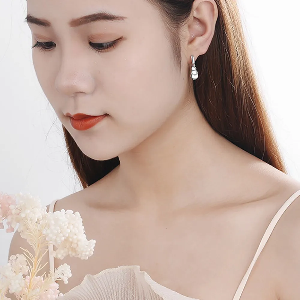 NEHZY 925 Sterling Silver New Woman Fashion Jewelry High Quality Retro Simple Glossy Round Gold Silver Earrings
NEHZY 925 Sterling Silver New Woman Fashion Jewelry High Quality Retro Simple Glossy Round Gold Silver Earrings