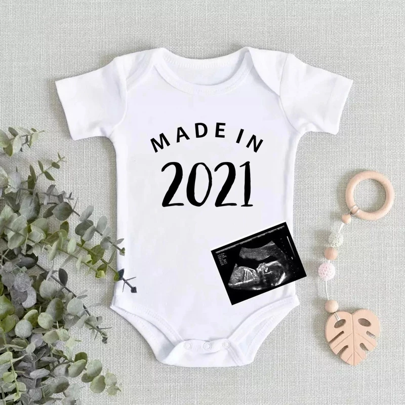 Made In 2021 Funny Baby Onesie Cotton Pregnancy Announcement Baby Bodysuit Pregnancy Reveal Ropa Toddler Baby Rompers Clothes
Made In 2021 Funny Baby Onesie Cotton Pregnancy Announcement Baby Bodysuit Pregnancy Reveal Ropa Toddler Baby Rompers Clothes