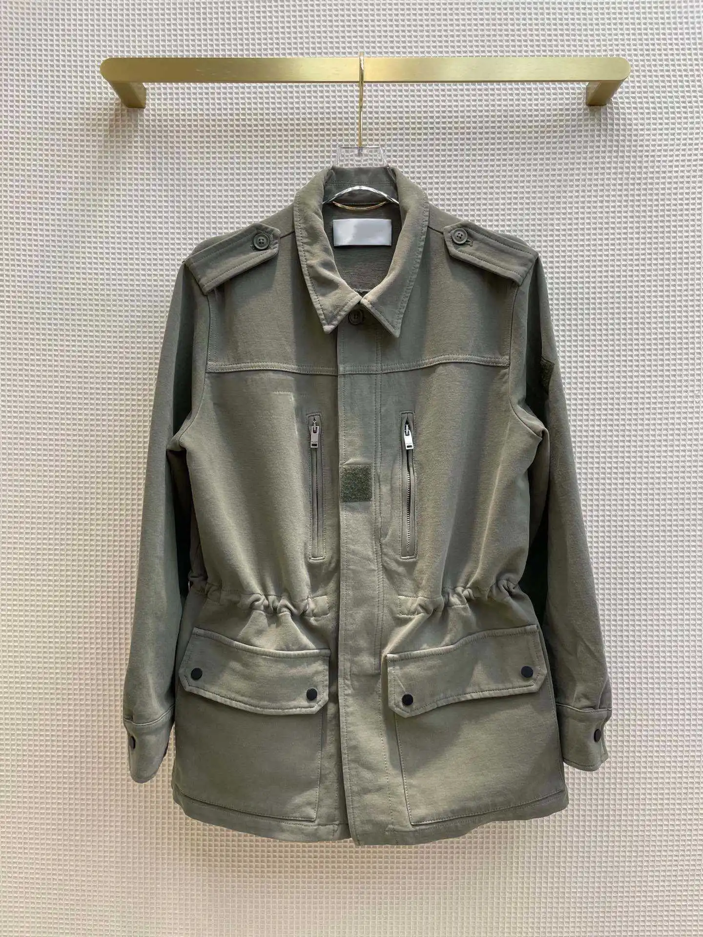 Streetwear Tooling Jacket for Women Spring Fall 2021 Handsome Epaulet Large Pocket Coats High Quality Cotton Waist Jackets Lady
Streetwear Tooling Jacket for Women Spring Fall 2021 Handsome Epaulet Large Pocket Coats High Quality Cotton Waist Jackets Lady