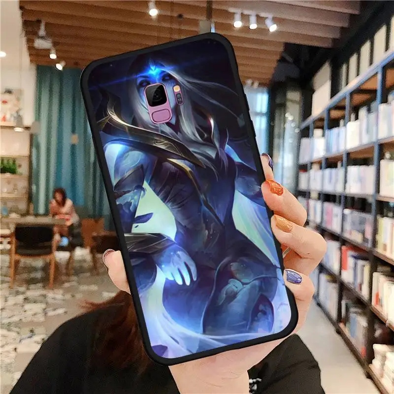 League of legends Phone Case For Samsung galaxy S 7 8 9 10 20 edge A 6 10 20 30 50 51 70 note 10 plus
League of legends Phone Case For Samsung galaxy S 7 8 9 10 20 edge A 6 10 20 30 50 51 70 note 10 plus