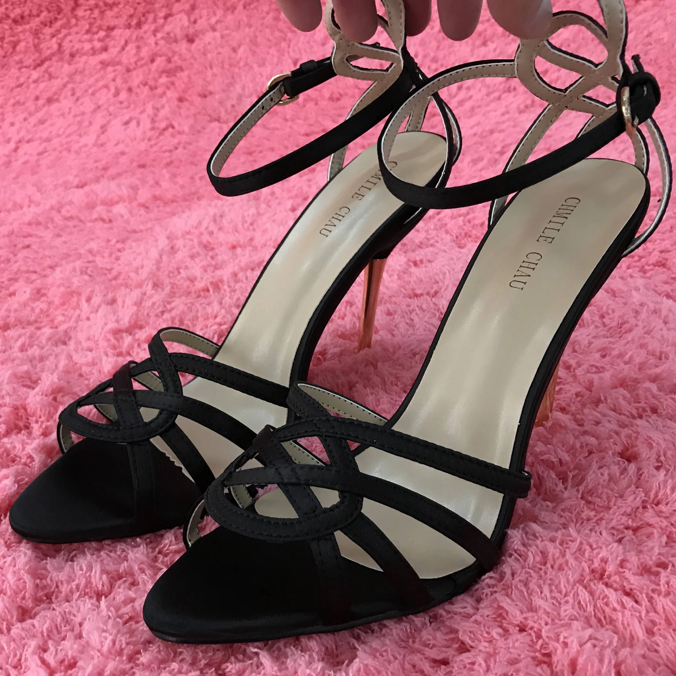 Sexy Black Satin Sandals High Heel Popular Dress Party Women Sandals Summer New Open Toe Ankle Strap Stiletto 11cm Heel Shoe
Sexy Black Satin Sandals High Heel Popular Dress Party Women Sandals Summer New Open Toe Ankle Strap Stiletto 11cm Heel Shoe