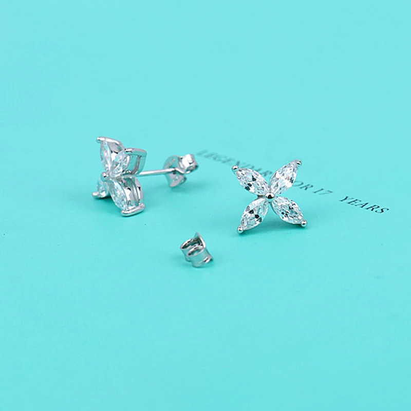 925 Silver Women's Flower 4 Stone Stud Earrings High Quality Romantic Flower Shape Luxury Friendship Birthday Jewelry Gift
925 Silver Women's Flower 4 Stone Stud Earrings High Quality Romantic Flower Shape Luxury Friendship Birthday Jewelry Gift