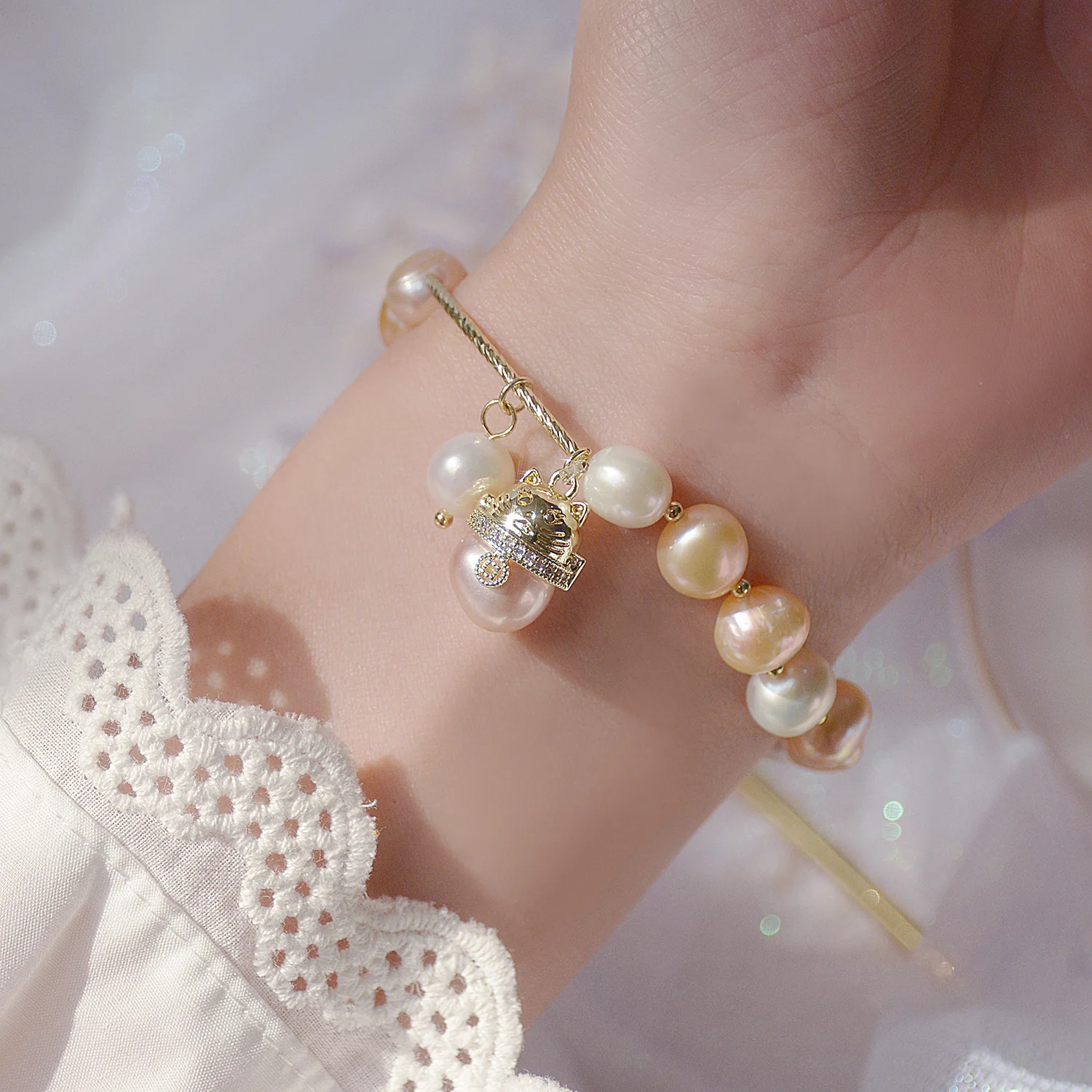 High Quality Natural Freshwater Champagne Pearl Micro-inlaid Zircon Fairy Temperament Bracelet Exquisite for Women Gift
High Quality Natural Freshwater Champagne Pearl Micro-inlaid Zircon Fairy Temperament Bracelet Exquisite for Women Gift