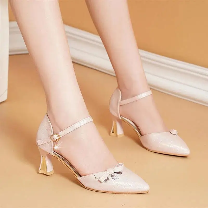 Женские классические туфли на высоком каблуке, удобные туфли розового цвета в европейском стиле, праздничная вечерние на весну и лето, G9021
Женские классические туфли на высоком каблуке, удобные туфли розового цвета в европейском стиле, праздничная вечерние на весну и лето, G9021